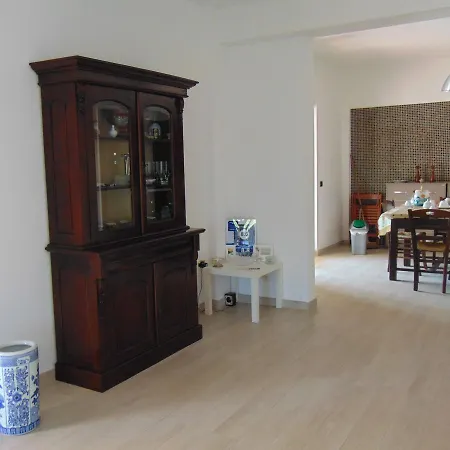 Celeste Bed & Breakfast 3*